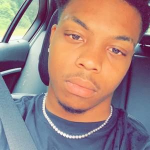 Meet your Posher, Lewis